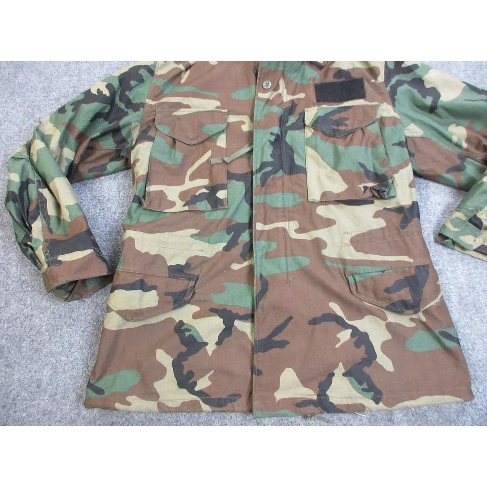 Vintage US Army Cold Weather‎ Field Jacket Mens Medium Woodland Camo Hooded M-65